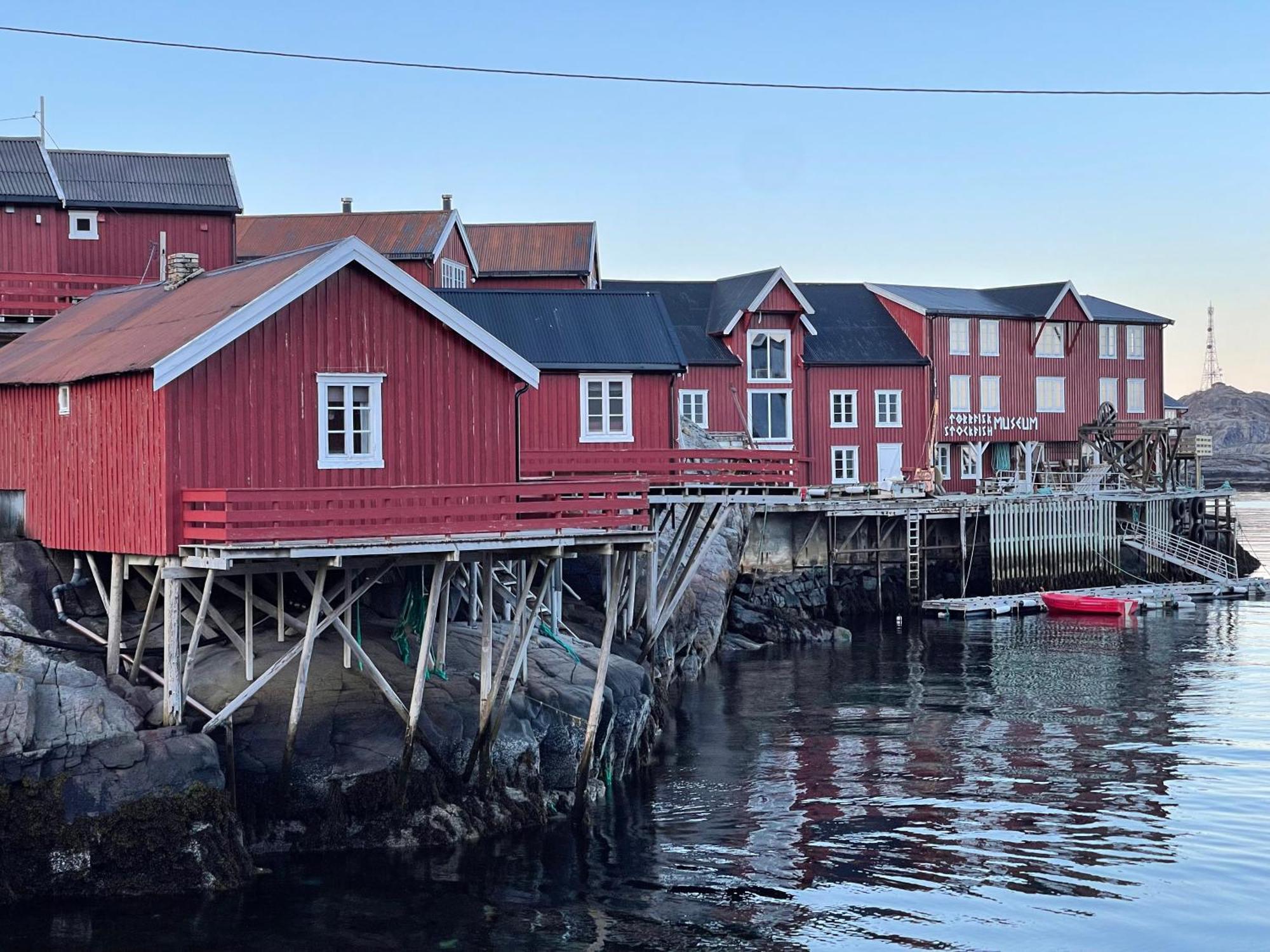 A, The Far End Of Lofoten, Top Apartment. Sørvågen 外观 照片